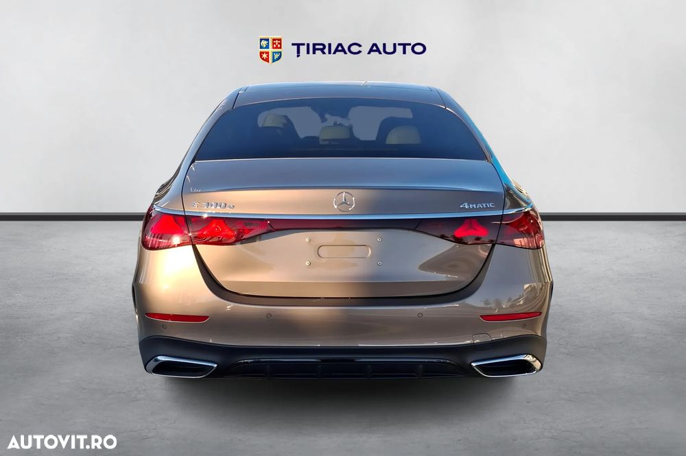 Mercedes-Benz E 300e 4Matic 9G-TRONIC - 4