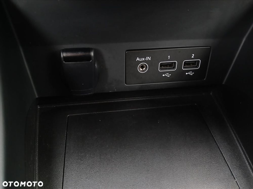 Renault Captur - 23