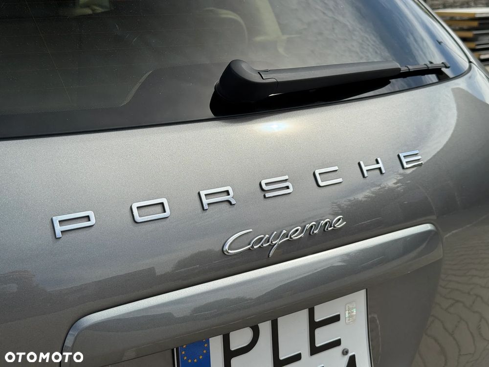 Porsche Cayenne Standard - 13