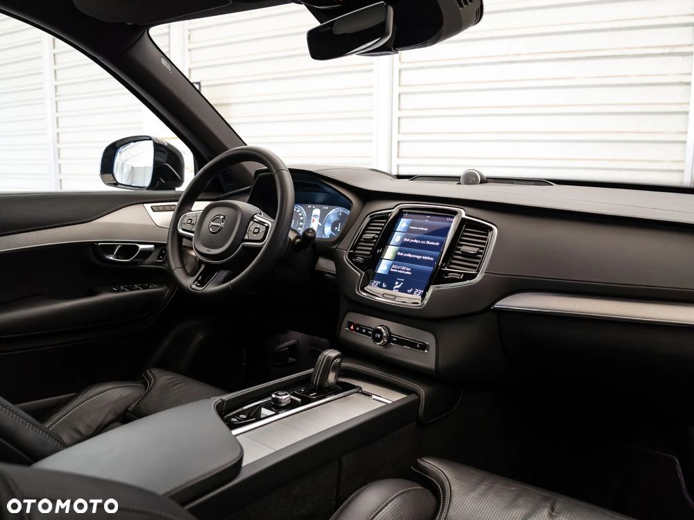 Volvo XC 90 B5 D AWD Ultimate Dark - 18