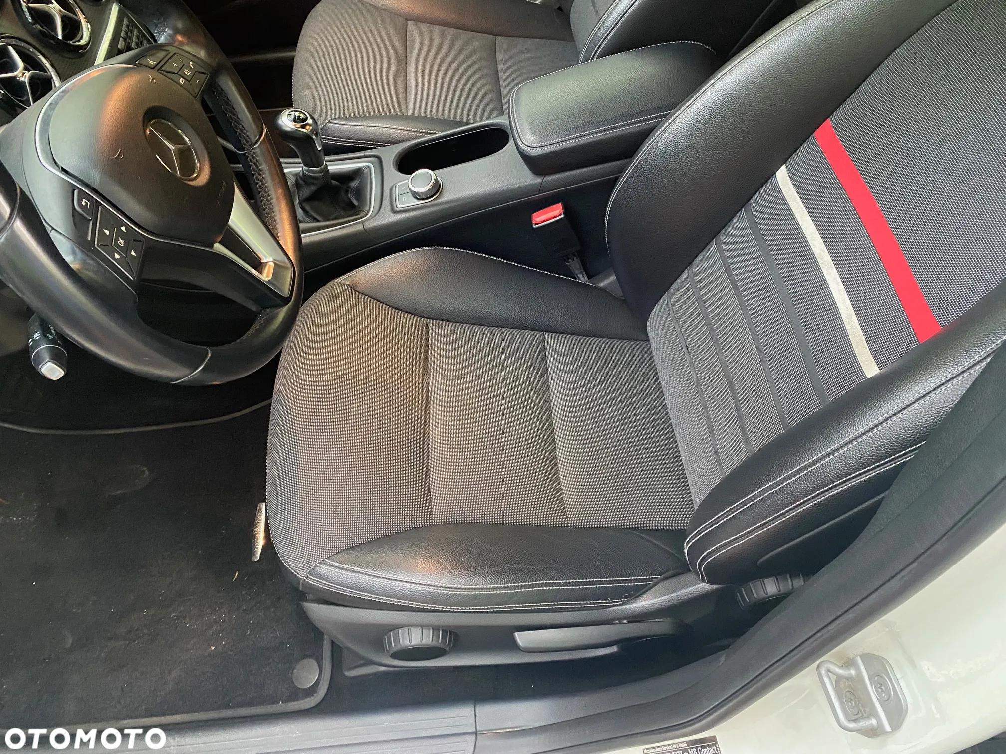 Mercedes-Benz Klasa A 200 (BlueEFFICIENCY) - 23