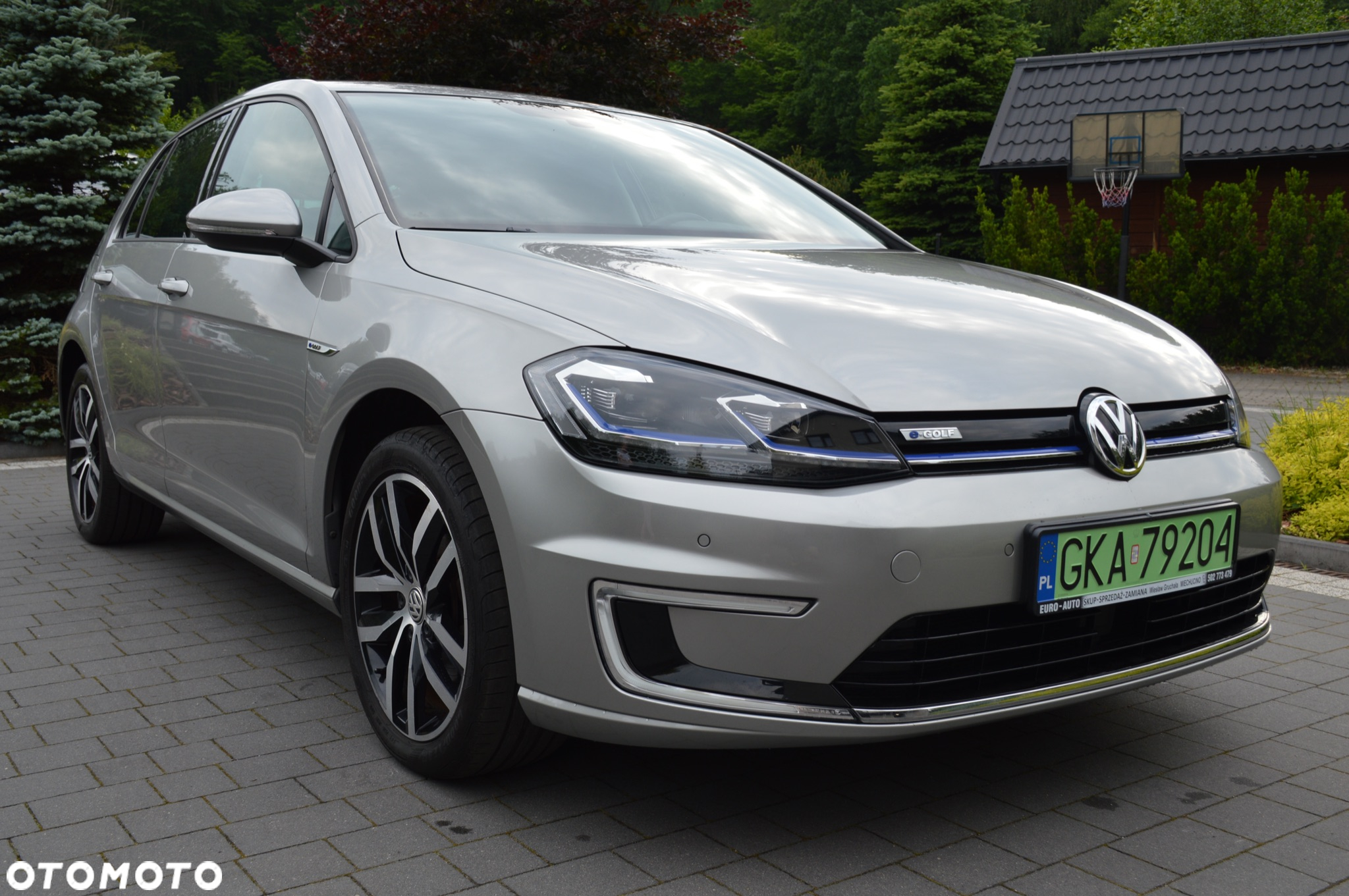 Volkswagen Golf e-Golf - 12