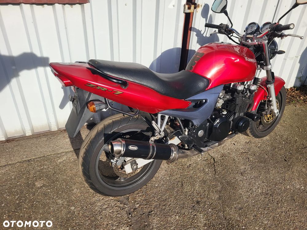 Kawasaki ZR - 7