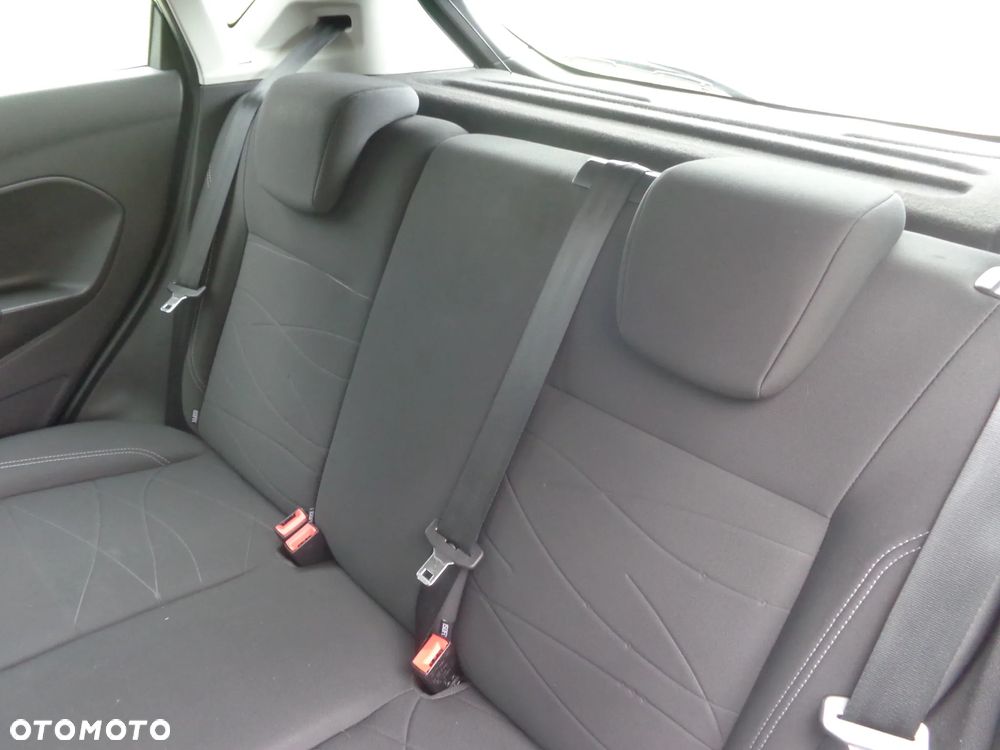 Ford Fiesta 1.25 Silver X (Ambiente) - 19
