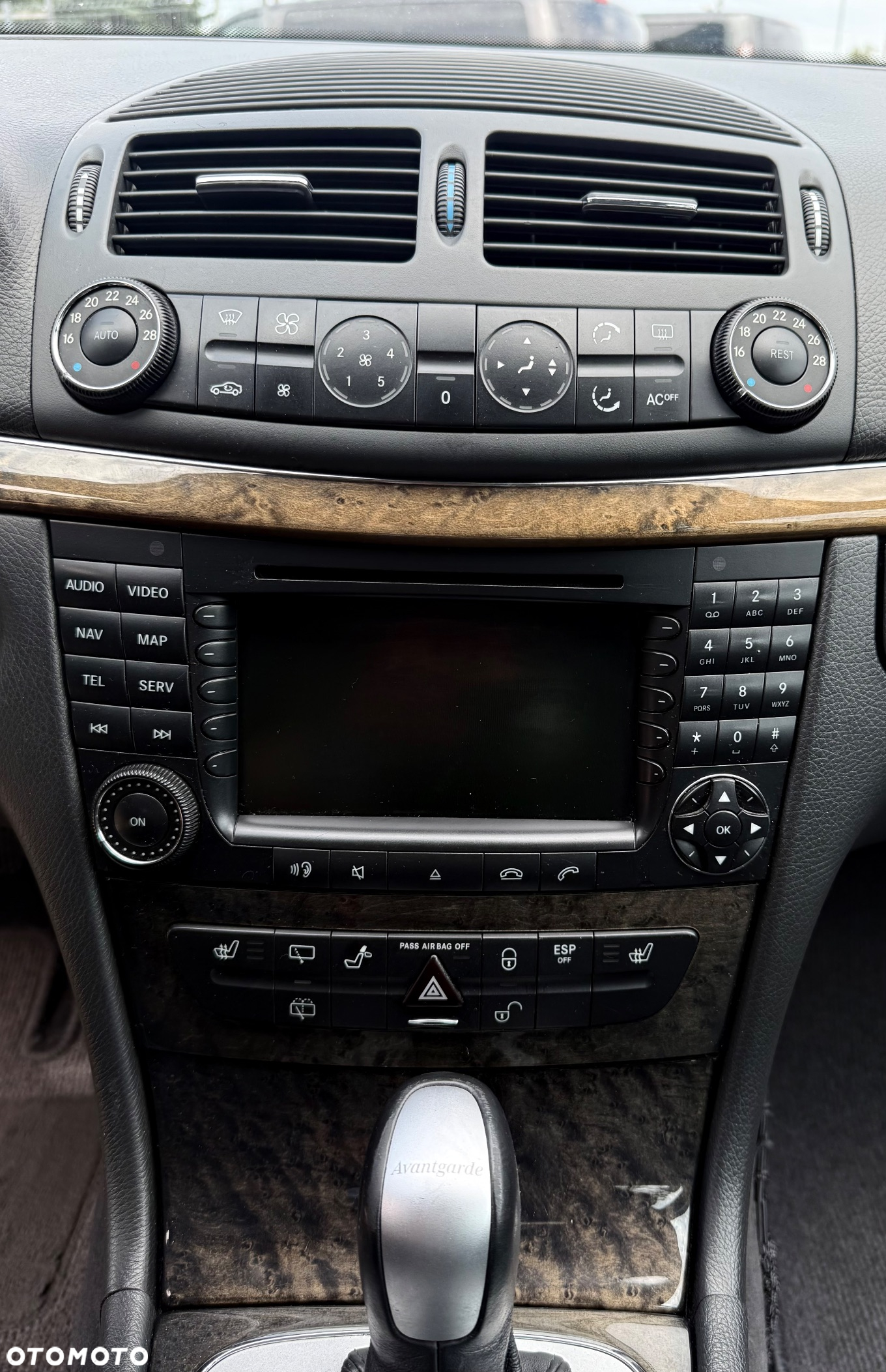 Mercedes-Benz Klasa E 320 T CDI Avantgarde - 13