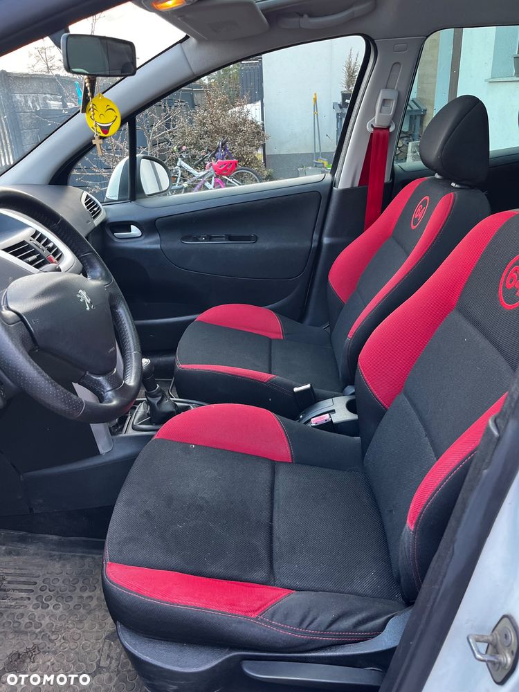 Peugeot 207 1.4 16V Trendy - 9
