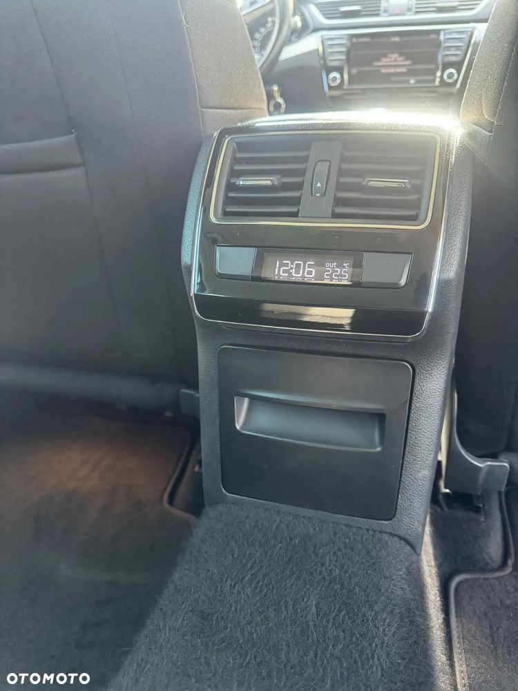 Skoda Superb 2.0 TDI Ambition DSG7 - 11