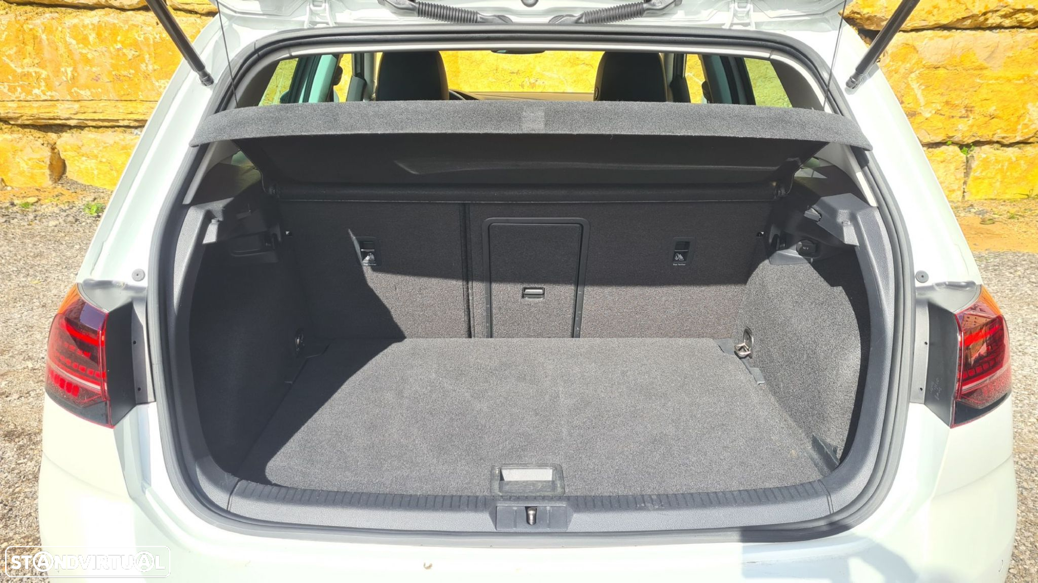 VW e-Golf AC/DC - 54