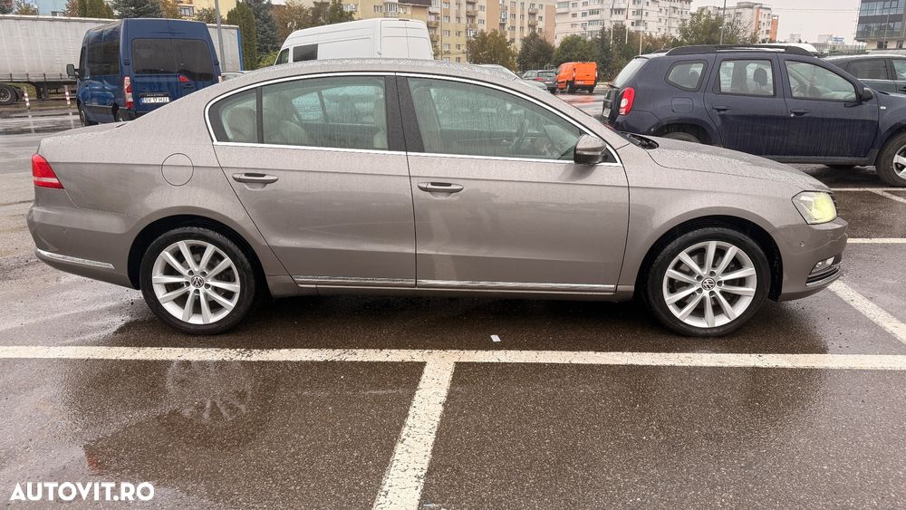 Volkswagen Passat - 4