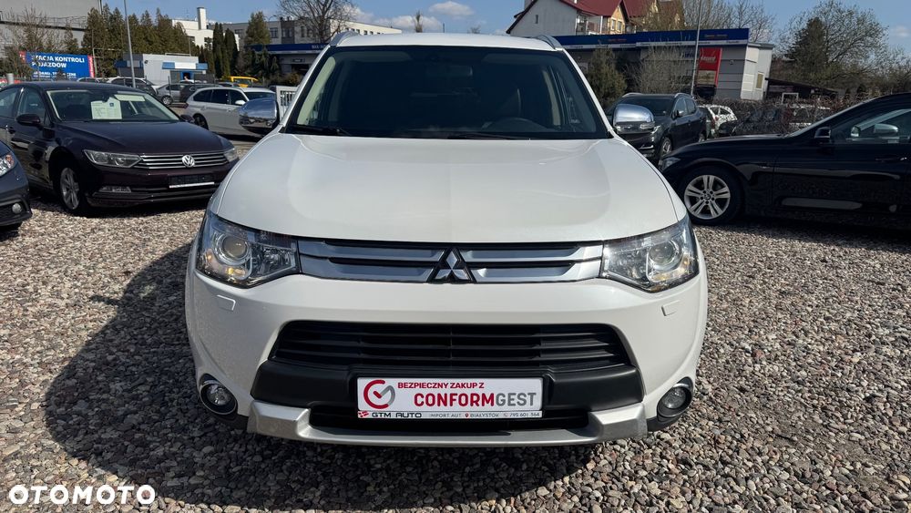 Mitsubishi Outlander 2.0 4WD Invite - 23