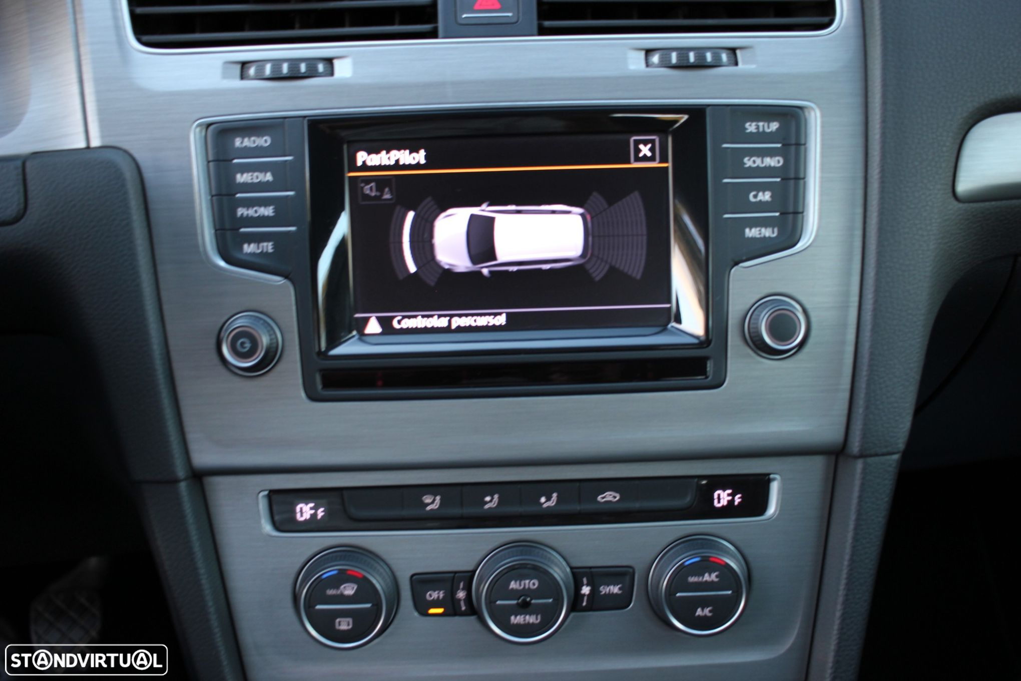 VW Golf Variant 1.6 TDi Confortline - 10