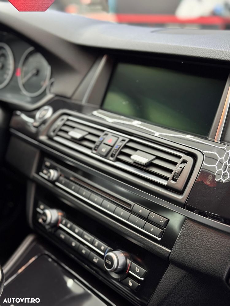 BMW Seria 5 525d xDrive AT - 9