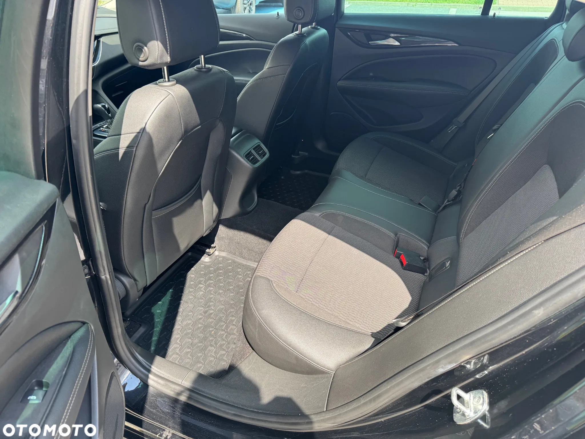 Opel Insignia 2.0 CDTI Elegance S&S - 10