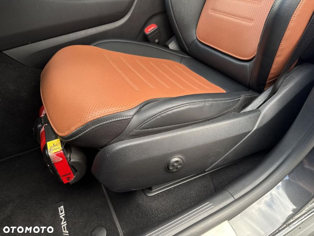 Mercedes-Benz GLC - 13