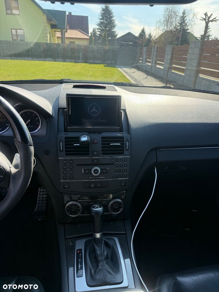 Mercedes-Benz Klasa C 63 AMG - 7