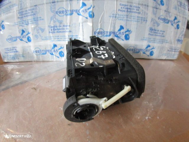 Grelha Friso 920535711 507891  BMW F20 2016 116D 115CV 3P PRETO MEIO DRT GRE VENTILAÇÃO - 2