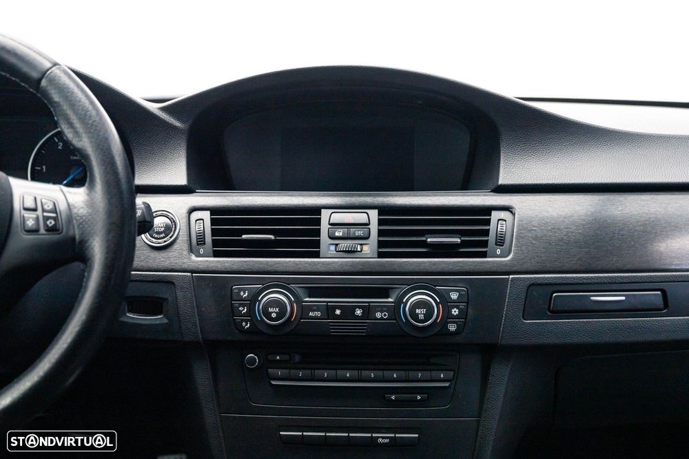 BMW 320 d Coupe - 13