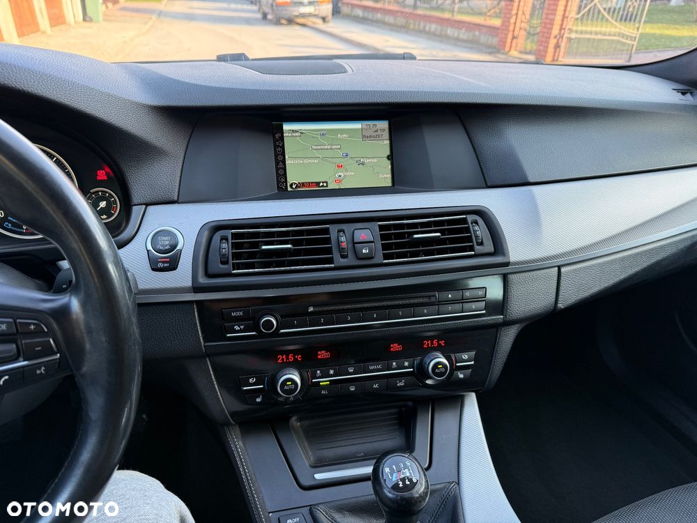 BMW Seria 5 525d - 14
