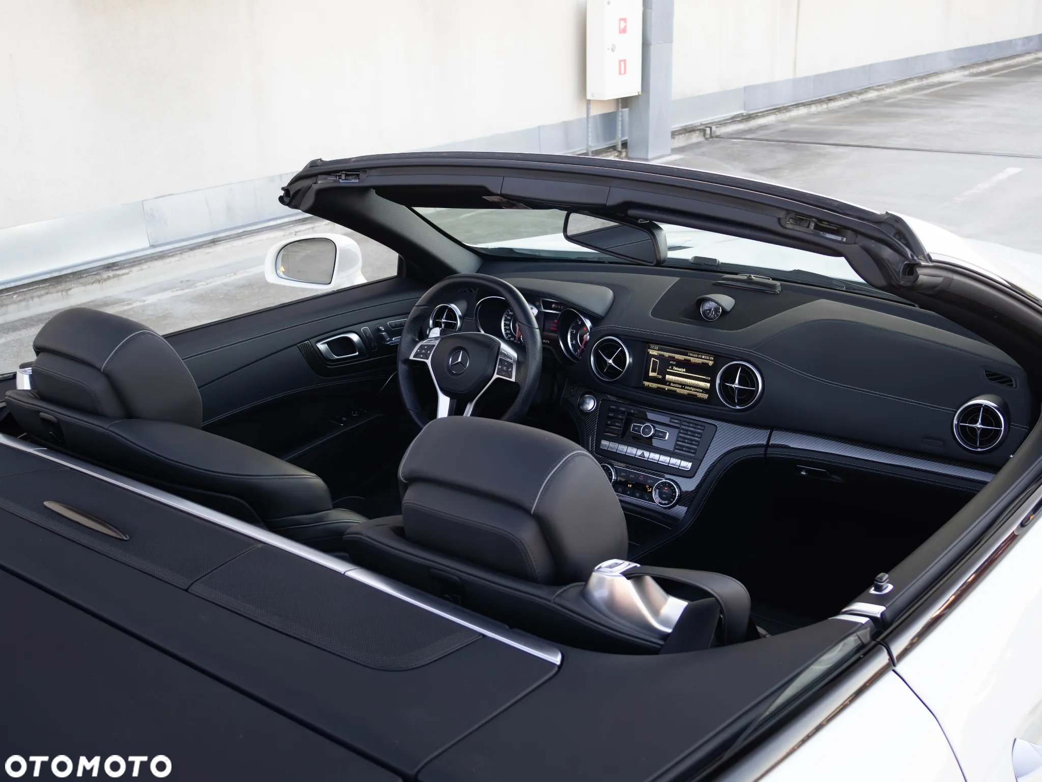 Mercedes-Benz SL 63 AMG - 24