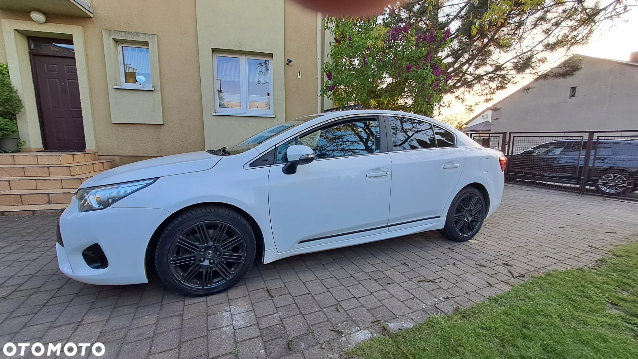 Toyota Avensis 2.0 D-4D Prestige - 8
