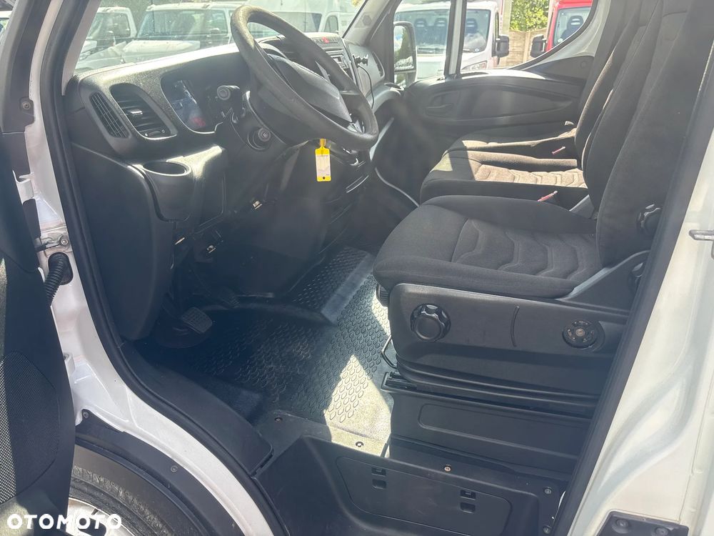 Iveco IVECO DAILY CHŁODNIA KONTENER PODWOZIE DO ZABUDOWY WYWROT KIPER KILKANAŚCIE SZTUK DUZY WYBÓR 35C13,,35C14,35C15,35C16 - 10