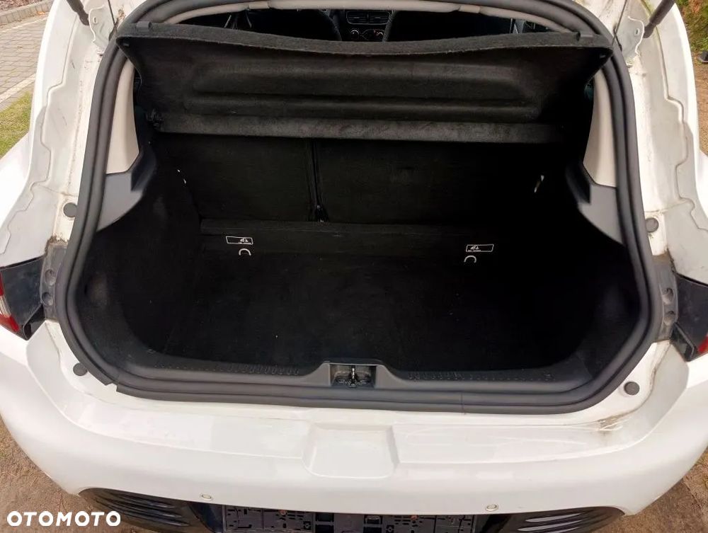 Renault Clio 1.2 16V Limited EU6 - 21