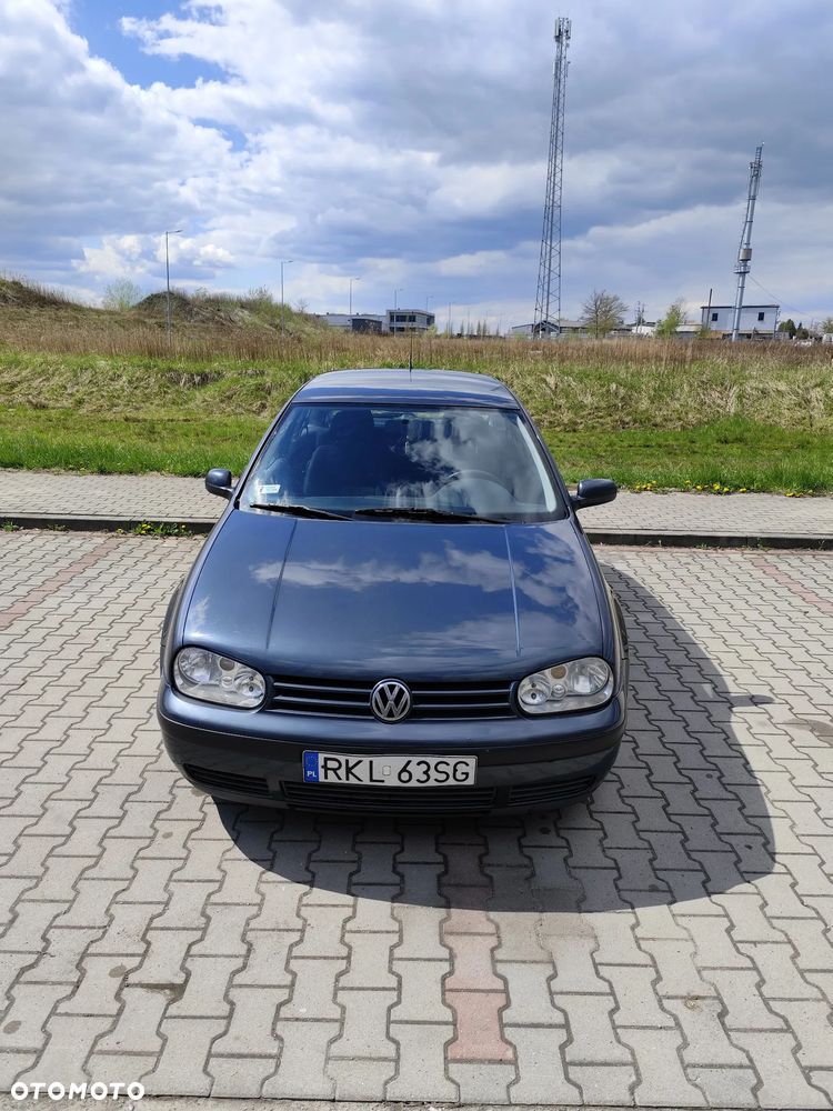 Volkswagen Golf - 2