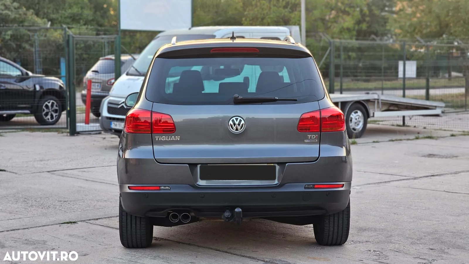 Volkswagen Tiguan - 11