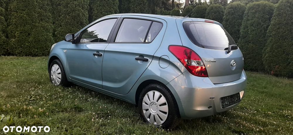 Hyundai i20 - 17