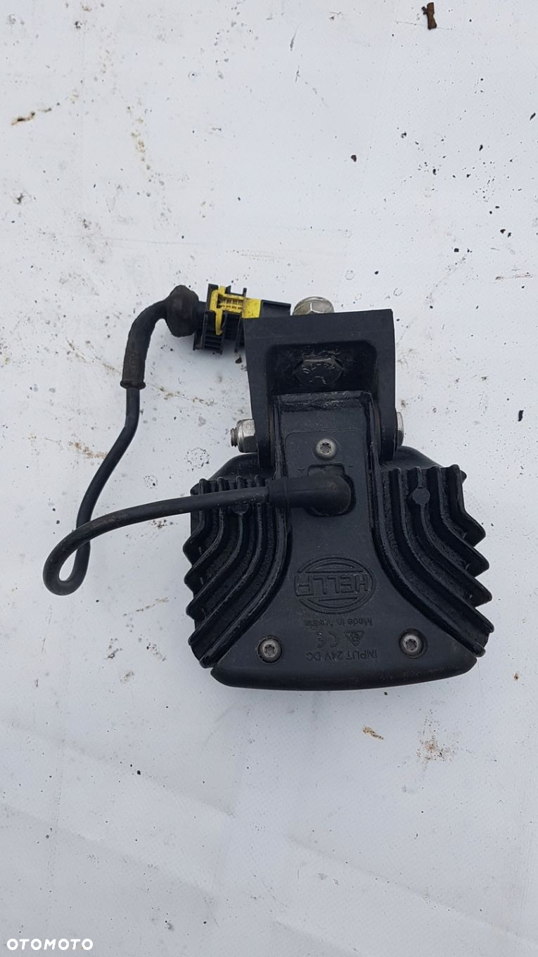 HALOGEN ZAKABINOWY ROBOCZY LAMPA WSTECZNA HELLA DAF XF 106 , CF EURO 6 - 3