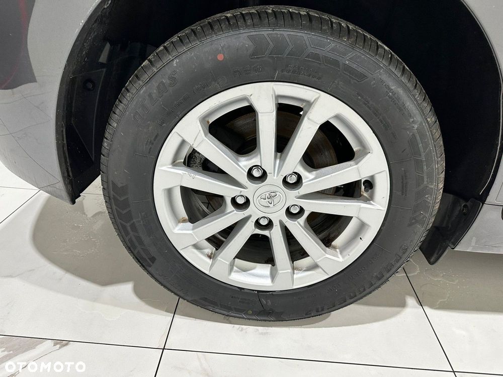 Toyota Verso - 7