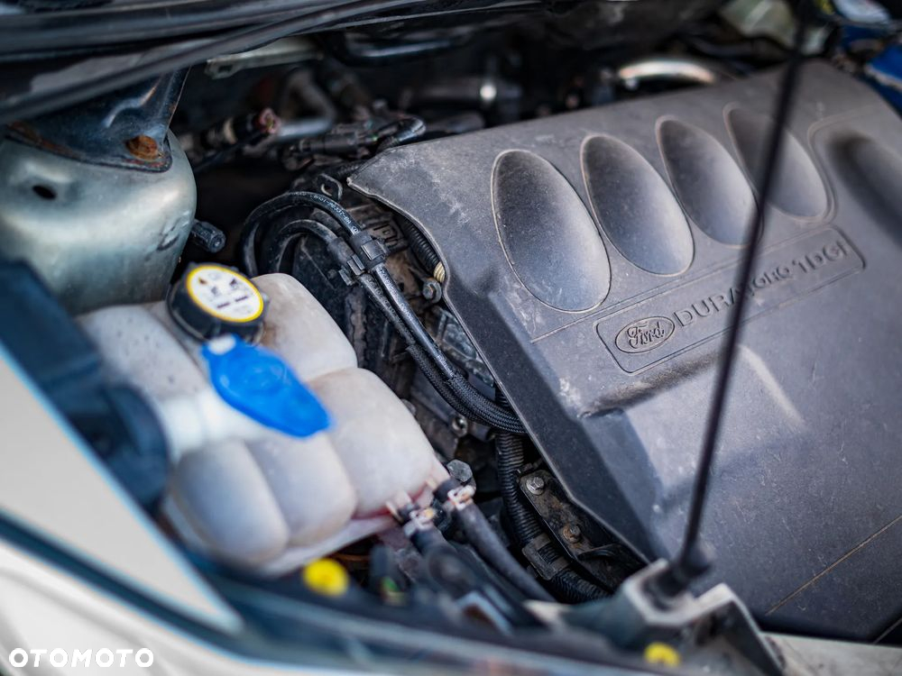Ford Kuga - 24