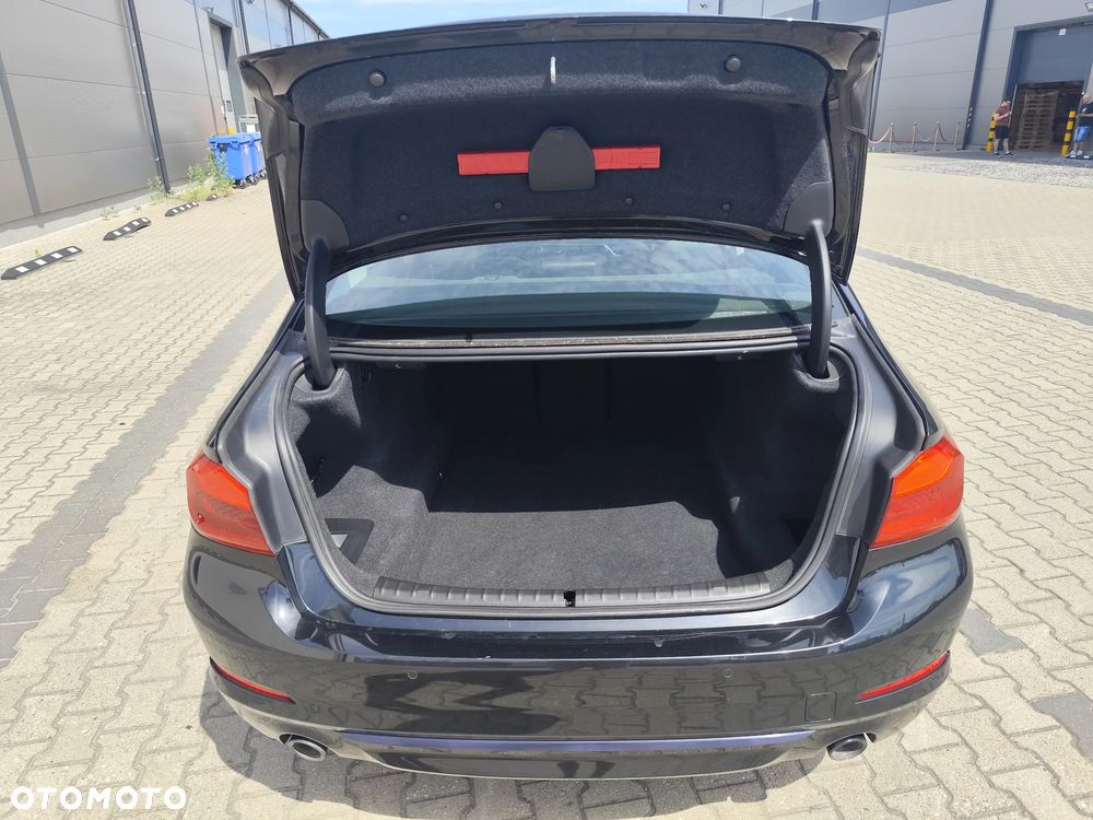 BMW Seria 5 520d Sport Line sport - 12