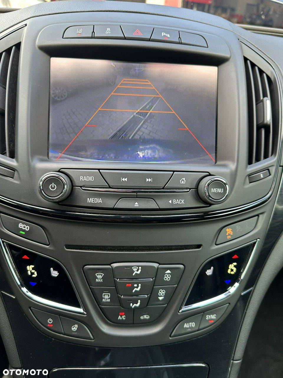 Opel Insignia - 36