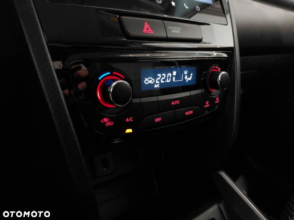 Suzuki Vitara 1.4 Boosterjet Premium 4WD - 22