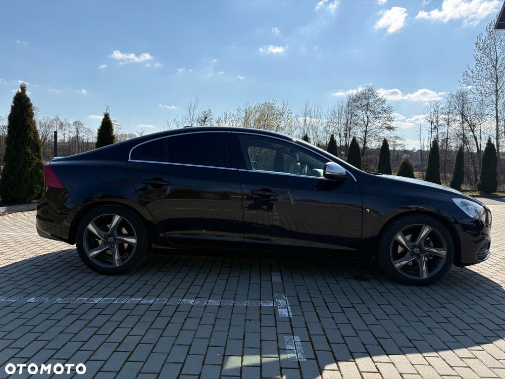 Volvo S60 D3 Geartronic R-Design - 12