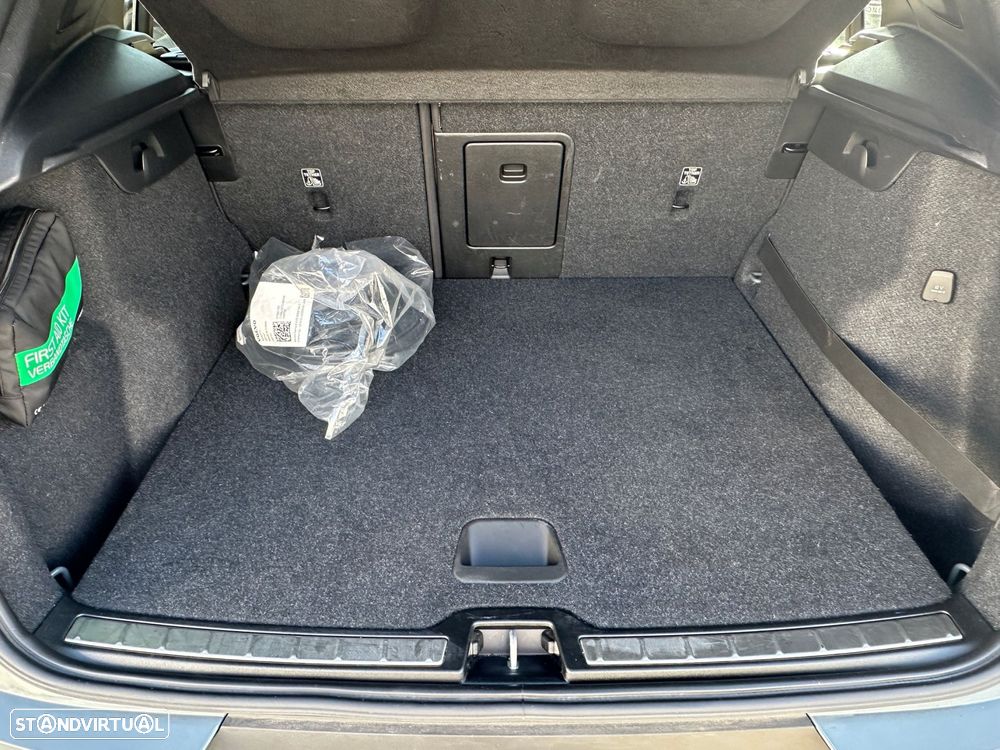 Volvo XC 40 1.5 T5 PHEV Momentum Plus - 9