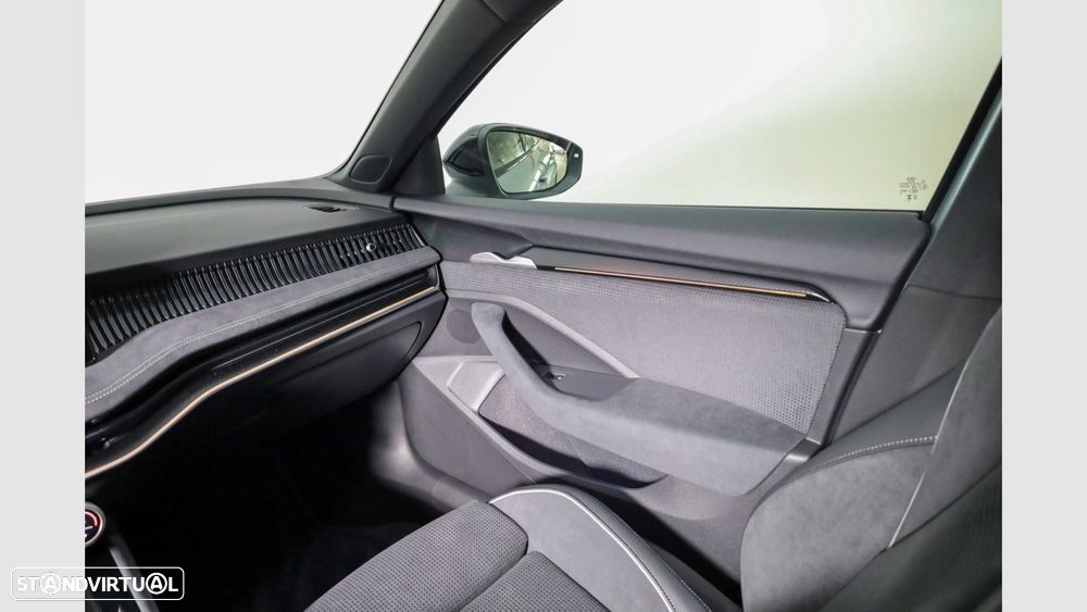Skoda Superb 1.5 TSI iV Sportline DSG - 18