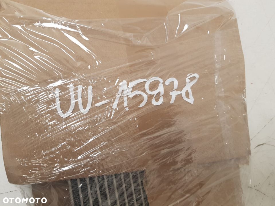 BMW 5 G30 G31 7 G11 G12 G14 G32 CHŁODNICA CHŁODNICZKA OLEJU PRZEKŁADNIOWEGO 8619387 - 4
