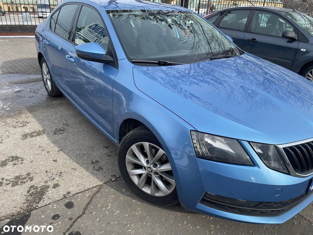 Skoda Octavia 1.6 TDI Style DSG - 2