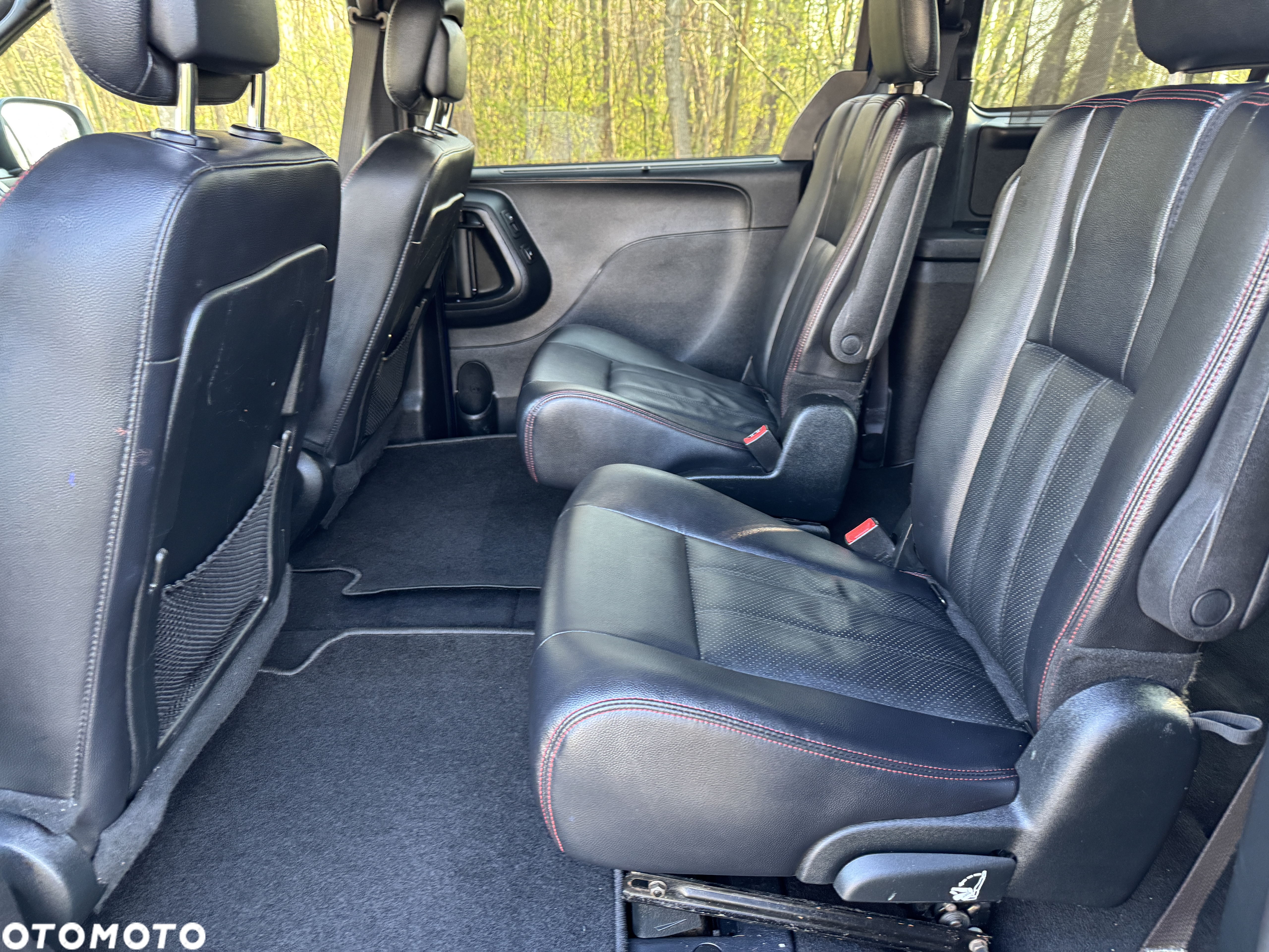 Dodge Grand Caravan 3.6 R/T - 31