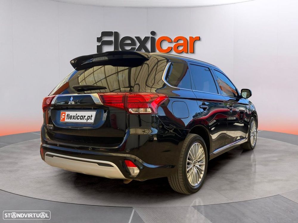 Mitsubishi Outlander 2.4 Instyle - 8