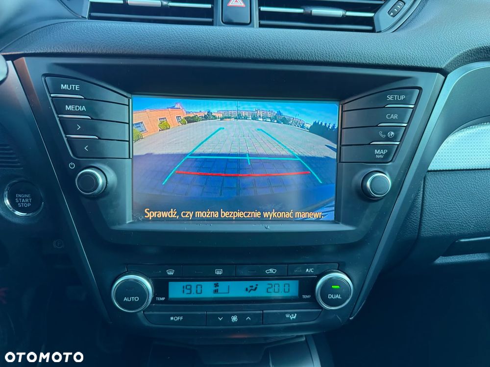 Toyota Avensis Touring Sports 1.6 D-4D Executive - 24