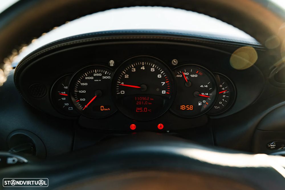 Porsche 911 (996) Turbo - 26