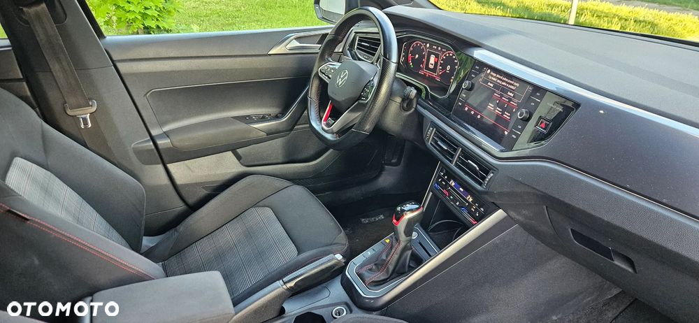 Volkswagen Polo 2.0 TSI DSG GTI - 22