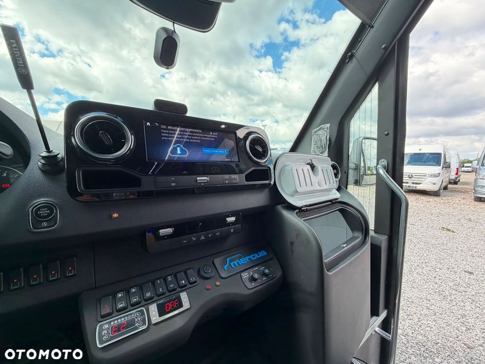 Mercedes-Benz Sprinter 519 - 20