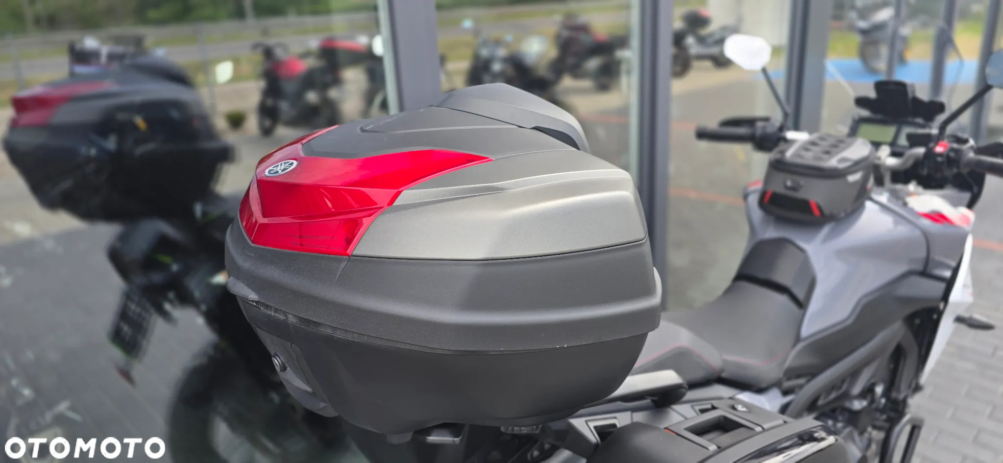 Yamaha MT - 24