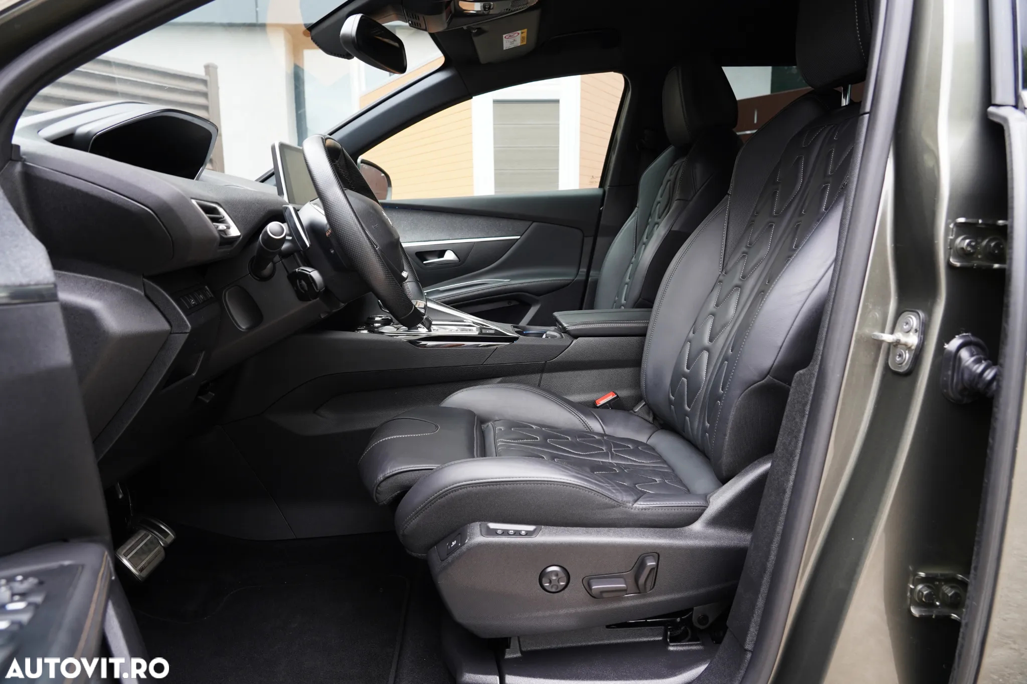 Peugeot 5008 2.0L BlueHDI EAT8 S&S GT Pack - 10