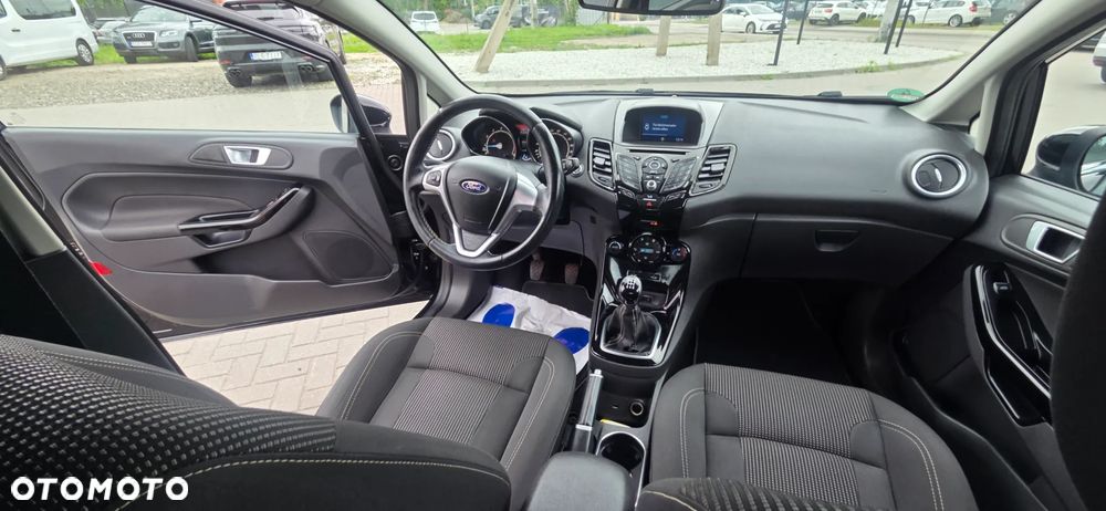 Ford Fiesta 1.0 EcoBoost STart-Stop Titanium - 32