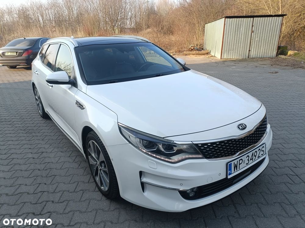 Kia Optima Sportagon 1.7 CRDI DCT Edition 7 - 8